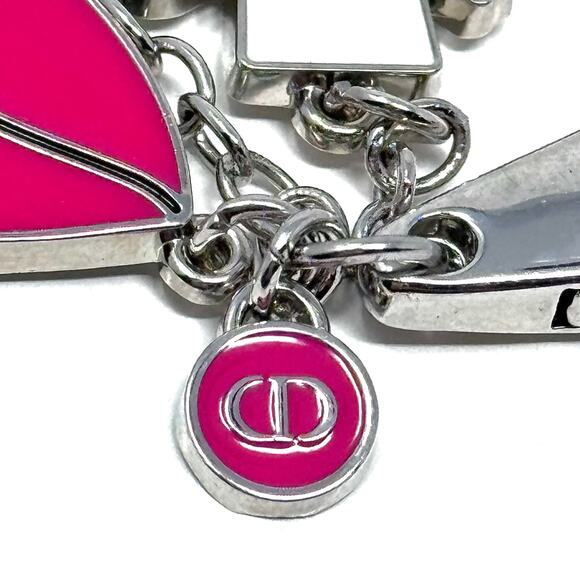 Dior ‘Lips’ Keychain - Picture 7 of 8